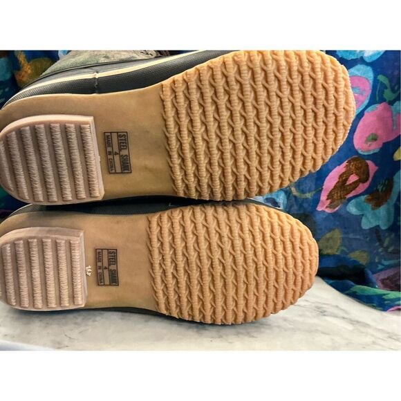 Timber Wolf Youth Size 4 Camo Waterproof Hunting Insulated Boots - Picture 6 of 7